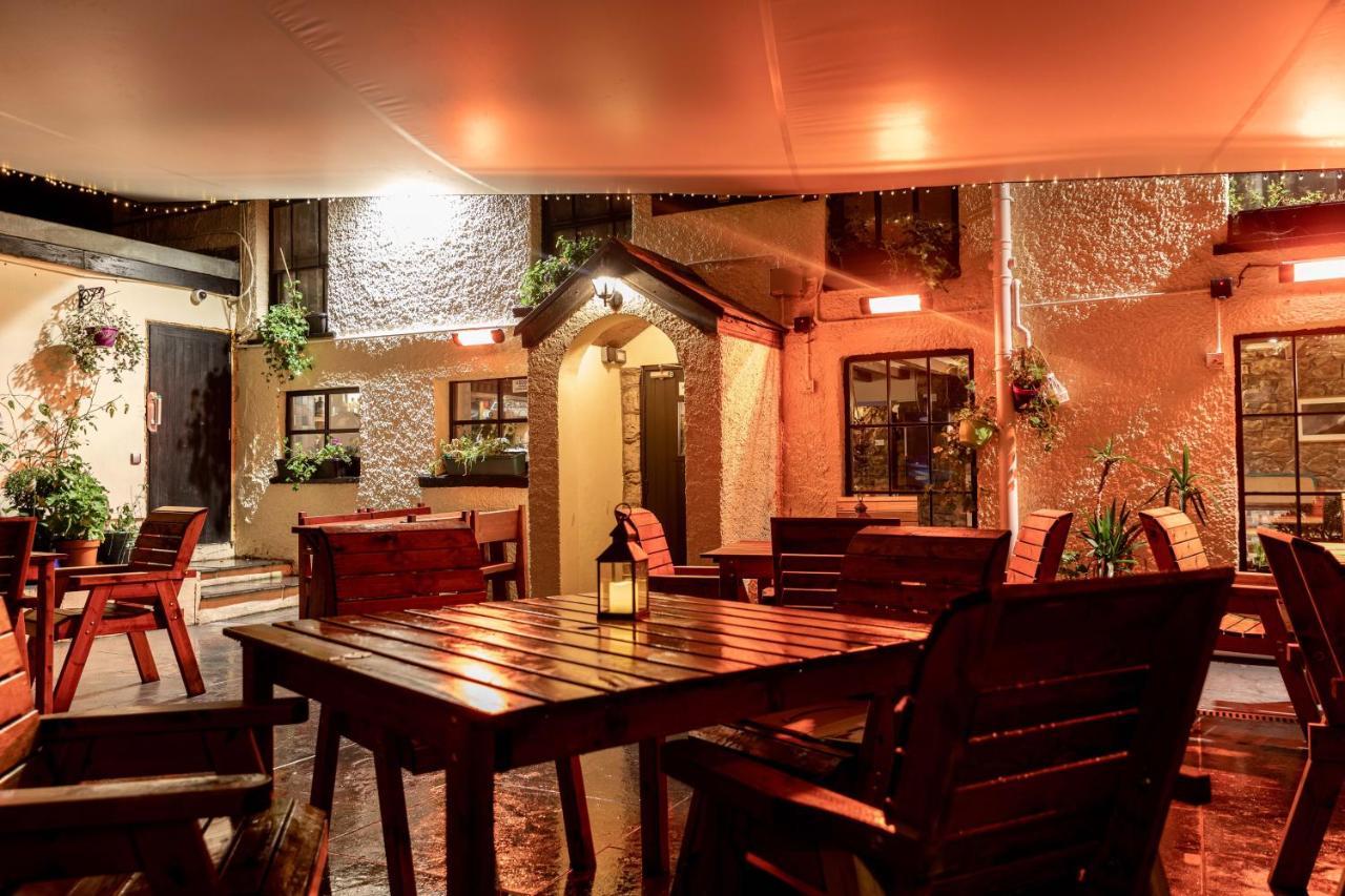 King'S Head Inn Ллангенніт Екстер'єр фото