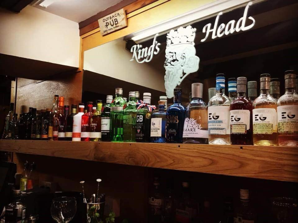 King'S Head Inn Ллангенніт Екстер'єр фото